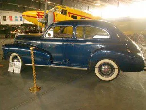 CalGorgeVancouverOregCity 405 1942 chevrolet town sedan