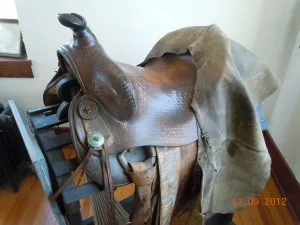 RopingSaddle1940s western roping saddle