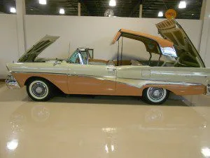1958 Ford Skyliner