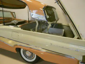 Ford Skyliner retractable hardtop