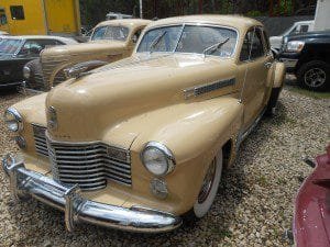 1941 Cadillac hood extenders to the fenders