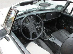MGB interior and dashboard