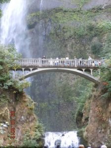 columbia river waterfalls