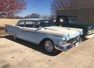 57 ford fairlane 500 specifications